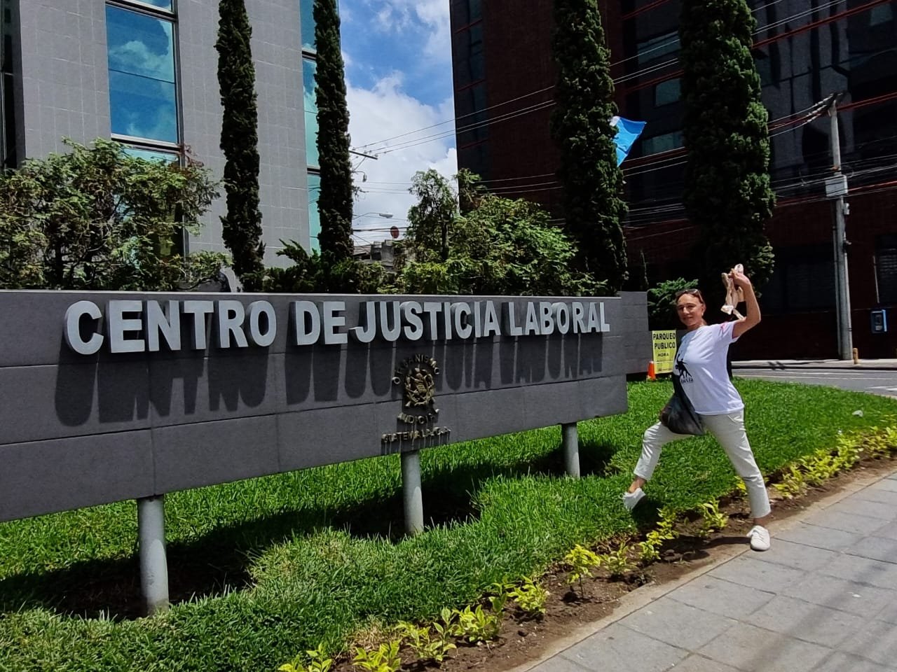  La bailarina Zoila Vásquez en el Centro de Justicia Laboral. Fotografía: Cortesía Zoila Vásquez. 